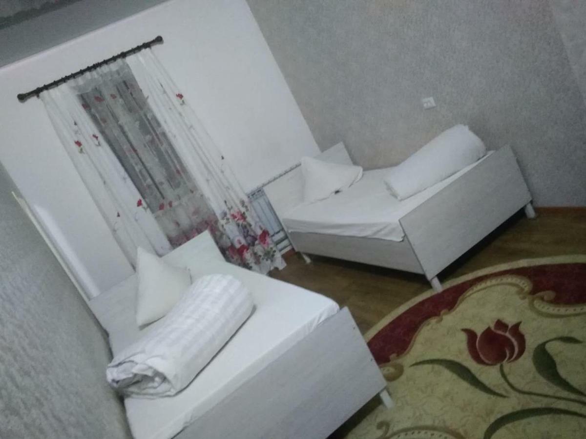 Saima Guest House Osh Exterior foto